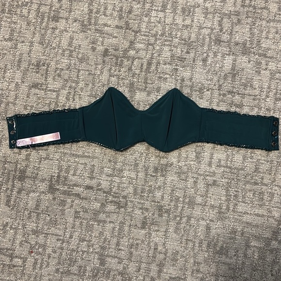Savage X Fenty Leather Tease Vinyl Bandeau Bralette Size Large Hunter Green - Picture 6 of 9